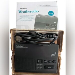 RadioShack Desktop NOAA Weather Radio SAME Alert NWR AC Powered Model 120-0251
